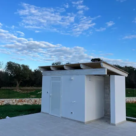 I Trulli E La Di Uma Villa Carovigno