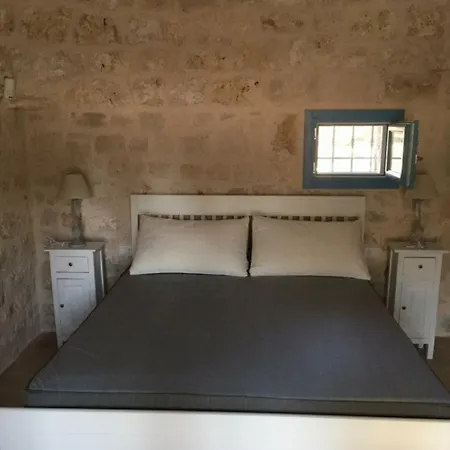 I Trulli E La Di Uma Vila Carovigno